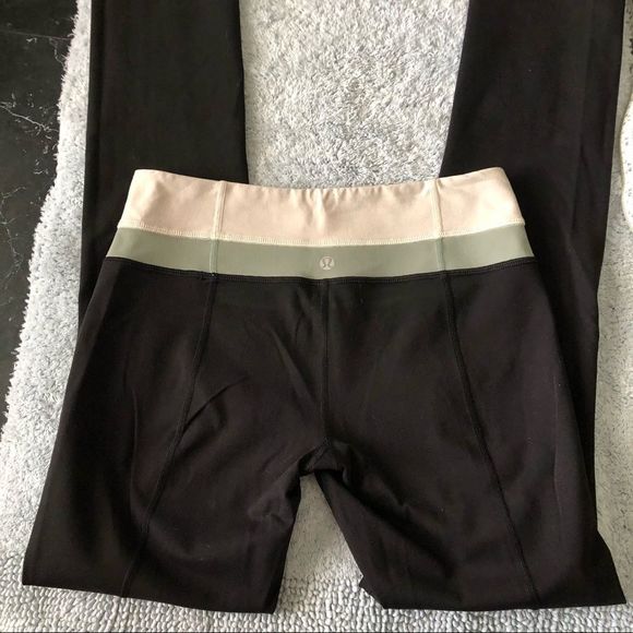 Lululemon skinny grooves black size 6 - Picture 5 of 7